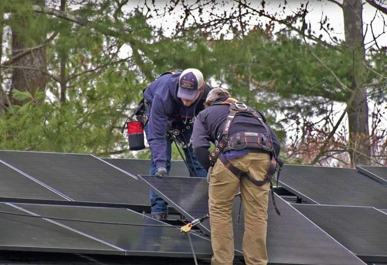 Solar Installers at work - Smart Green Solar